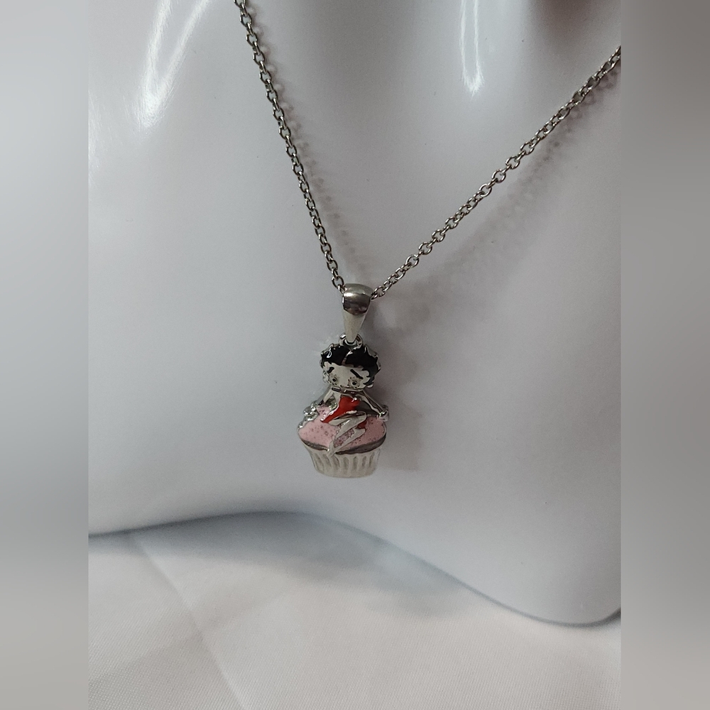 Betty Boop Silvertone and Enamel Necklace w Pendant. Preloved